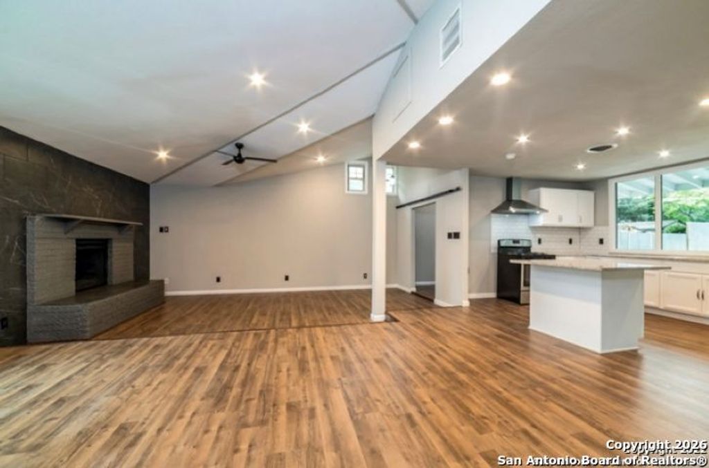 Photo of 3715 Electra Dr, San Antonio, TX 78218 (MLS # 1934460)