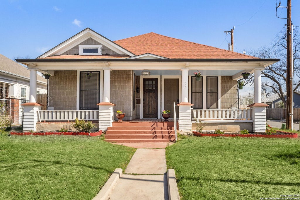 Photo of 333 FLORIDA ST, San Antonio, TX 78210 (MLS # 2015095)