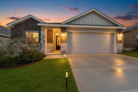 6806 Bale Ridge San Antonio TX 78252