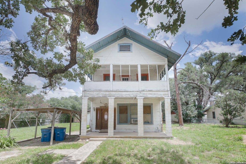 Photo of 623 San Antonio Street, Pleasanton, TX 78064 (MLS # 2008891)