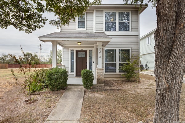 2313 MELISSA OAKS LN, AUSTIN, TX 78744 - Image f2eb08bb08531a42c46b84646873b38d/3228359466