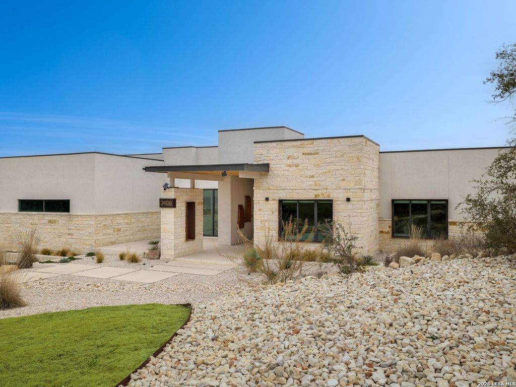 Photo of 24108 Tres Arroyos, San Antonio, TX 78255 (MLS # 1942866)