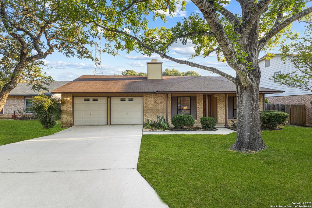 Photo of 1909 Creek Mountain, San Antonio, TX 78259 (MLS # 1898138)