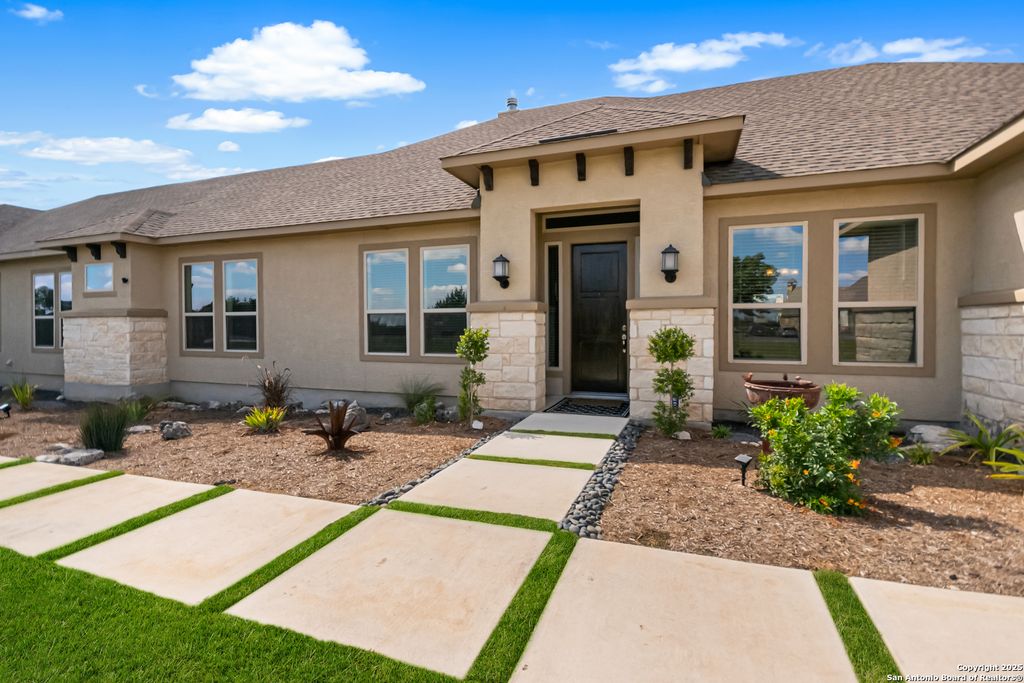 Photo of 270 Blue Diamond, Boerne, TX 78006 (MLS # 1917845)