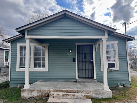 4030 W Salinas San Antonio TX 78207