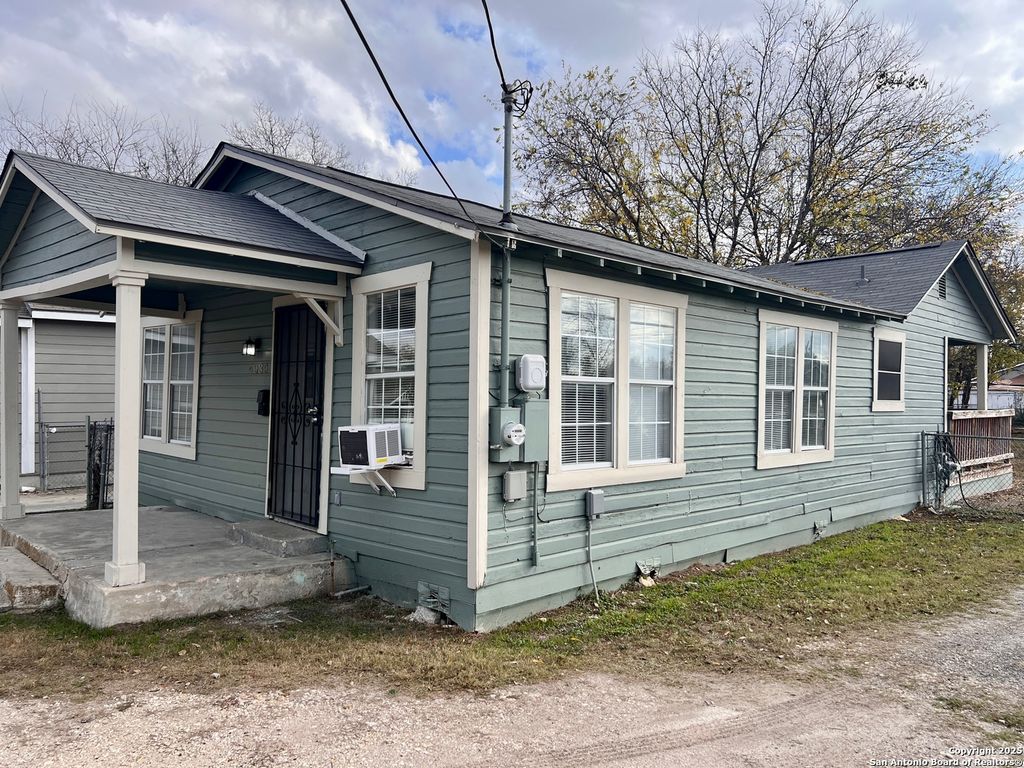 Photo of 4030 W Salinas, San Antonio, TX 78207 (MLS # 1930093)