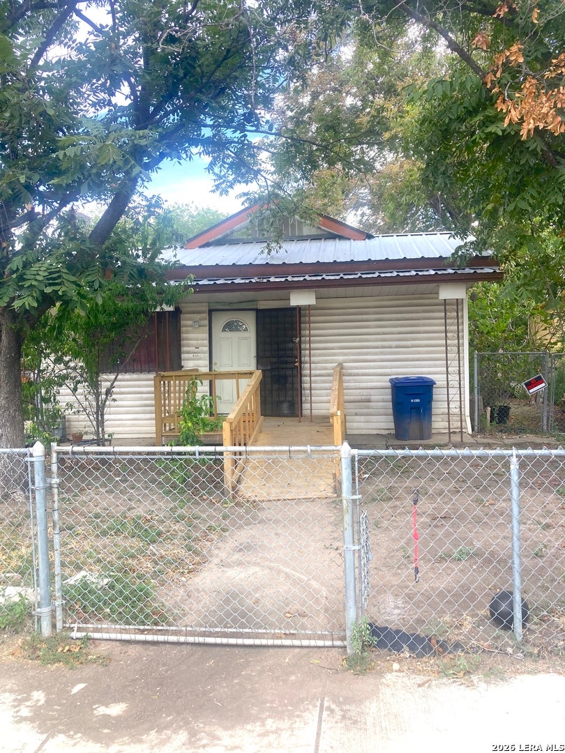 Photo of 651 BARRETT PL, San Antonio, TX 78225 (MLS # 2020536)