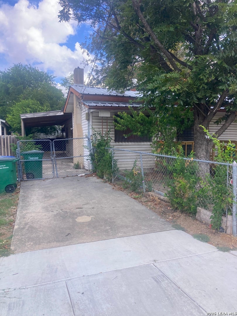 Photo of 651 BARRETT PL, San Antonio, TX 78225 (MLS # 2020536)