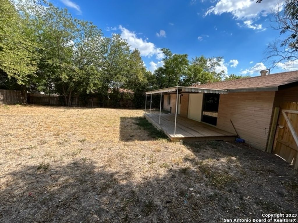 Photo of 167 AVE DEL REY, San Antonio, TX 78216 (MLS # 1938366)