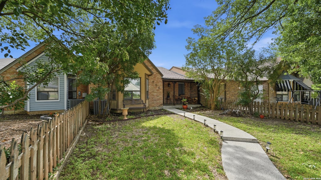 Photo of 734 Summerwood Drive, New Braunfels, TX 78130 (MLS # 1973122)