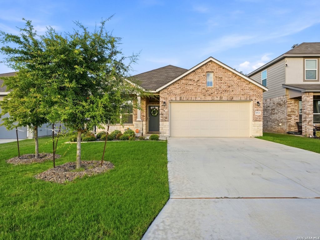 Photo of 953 Willowbrook, New Braunfels, TX 78130 (MLS # 1992235)