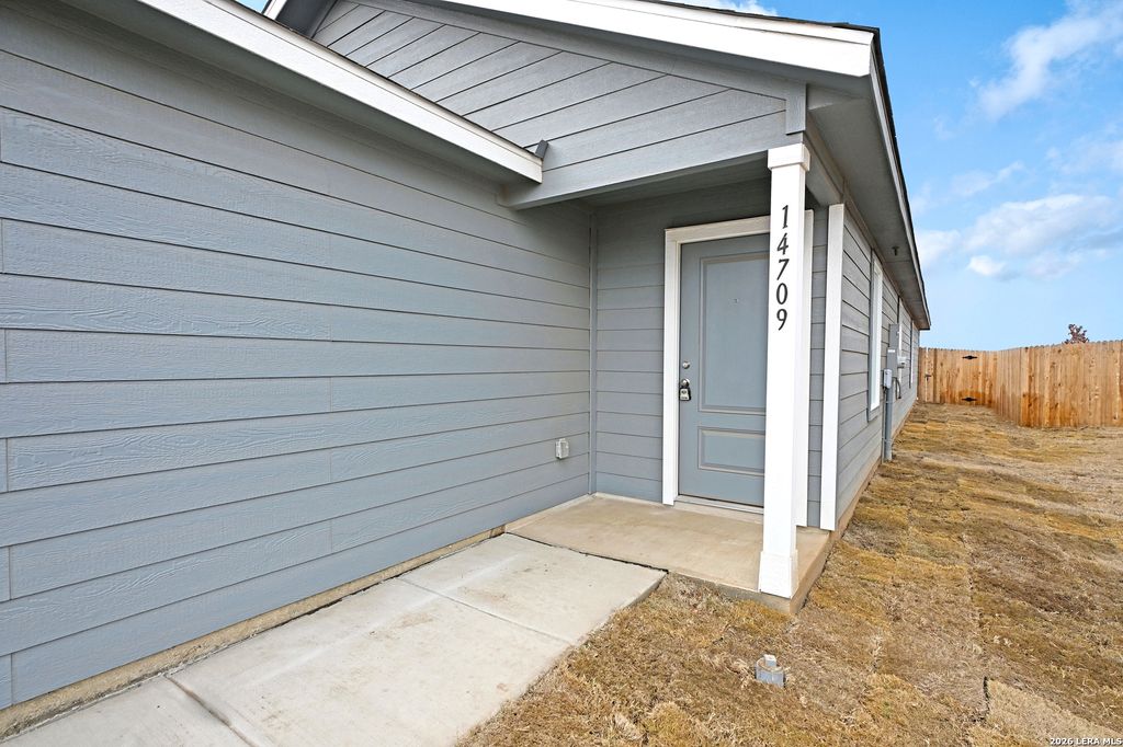 Photo of 14709 Mudstone, Elmendorf, TX 78112 (MLS # 1939065)