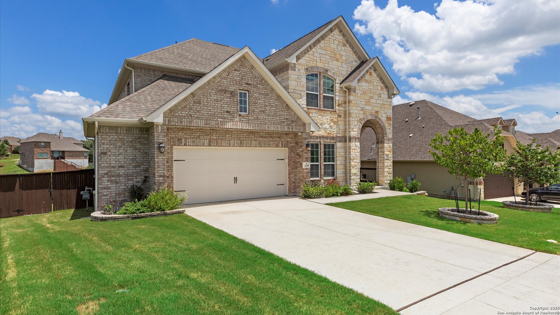 1119 Roaring Falls