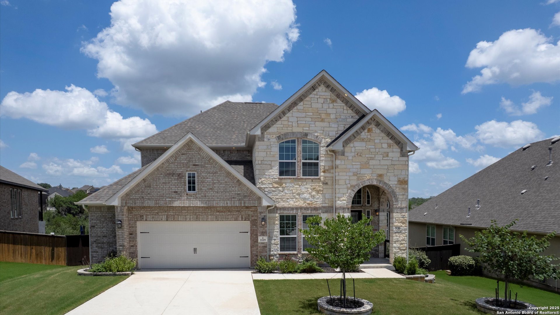 1119 Roaring Falls