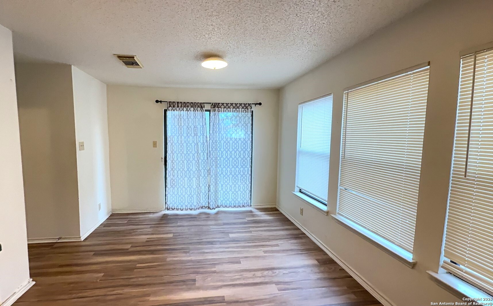 San Antonio, Texas 78240, United States, 3 Bedrooms Bedrooms, ,3 BathroomsBathrooms,Residential,Active,153492