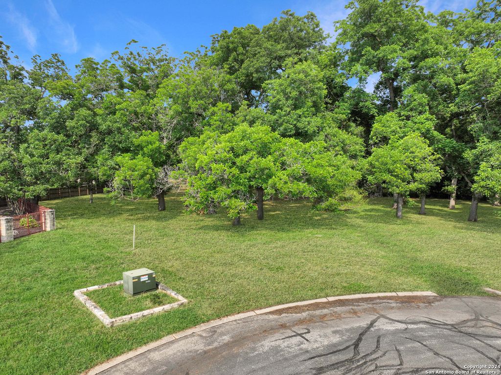 Photo of 127 MILAGROS, Seguin, TX 78155 (MLS # 1954841)