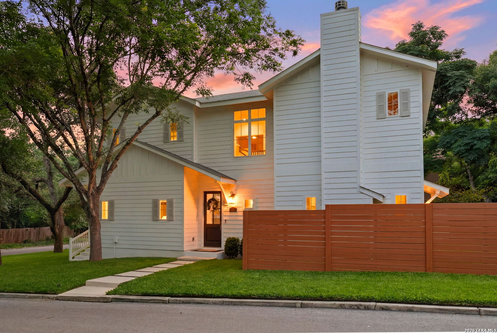 301 OGDEN LN