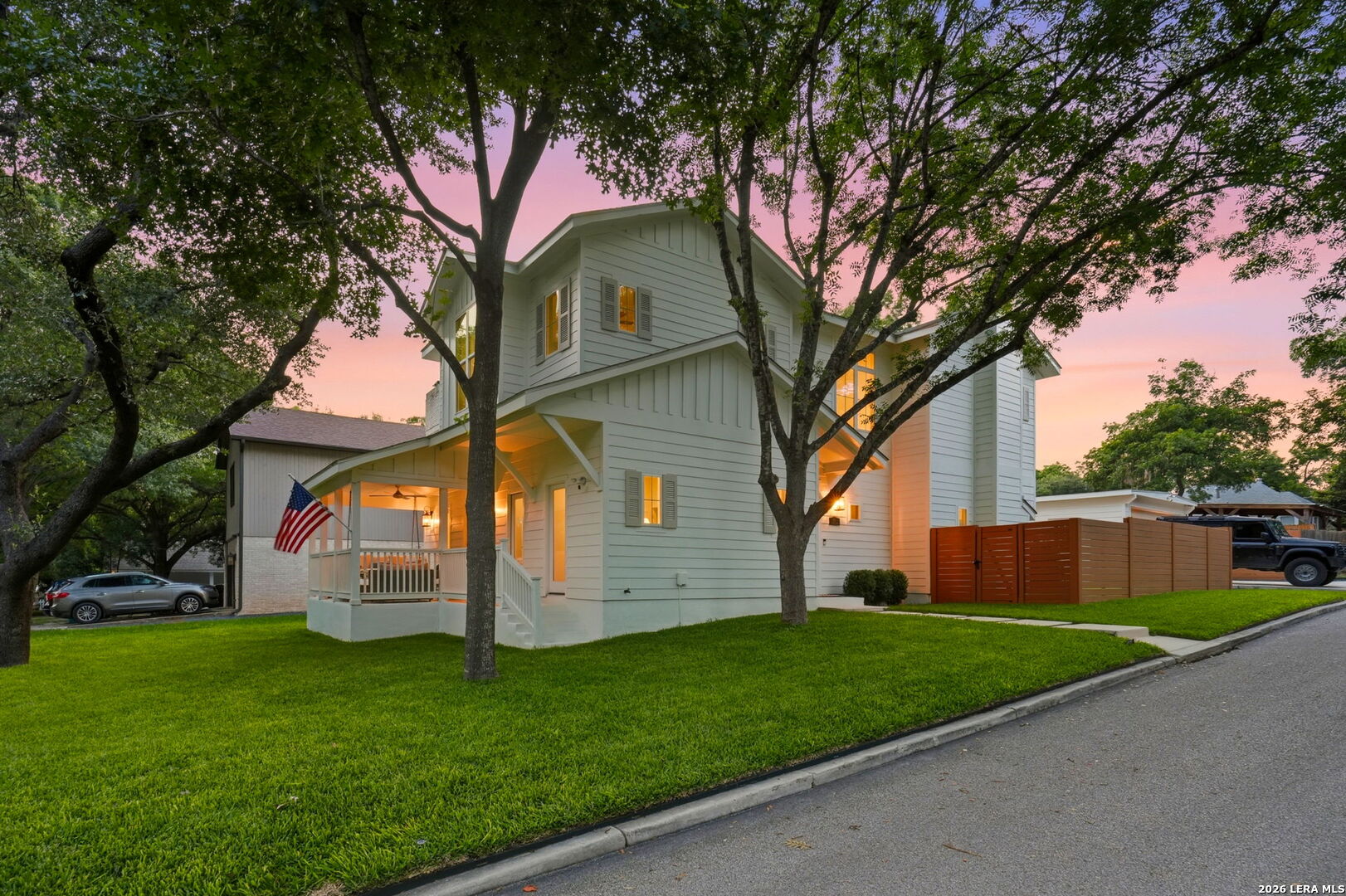 301 OGDEN LN