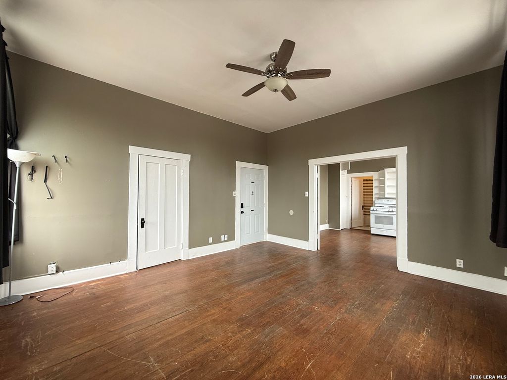 Photo of 919 S Alamo 1 #1, San Antonio, TX 78205 (MLS # 1939157)