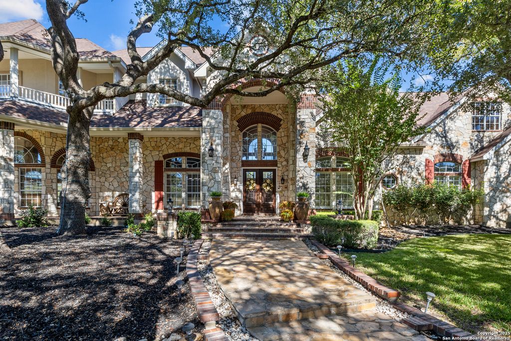 Photo of 8040 Rolling Acres Trail, Fair Oaks Ranch, TX 78015 (MLS # 1921447)