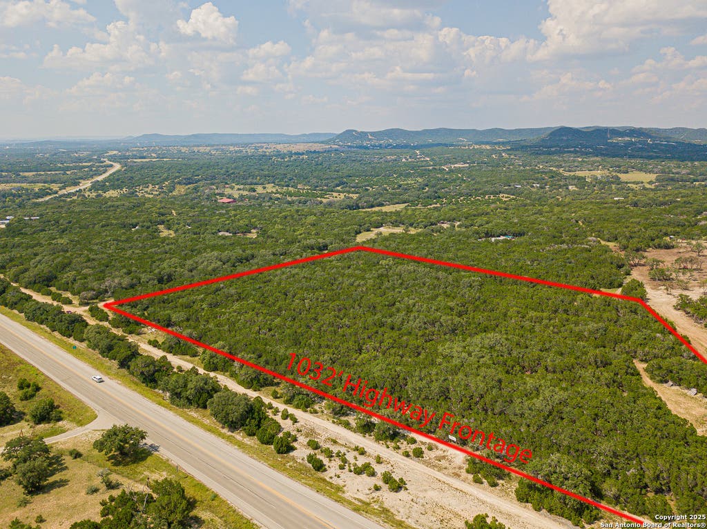 Photo of 14619 S State Highway 16, Pipe Creek, TX 78063 (MLS # 1911473)