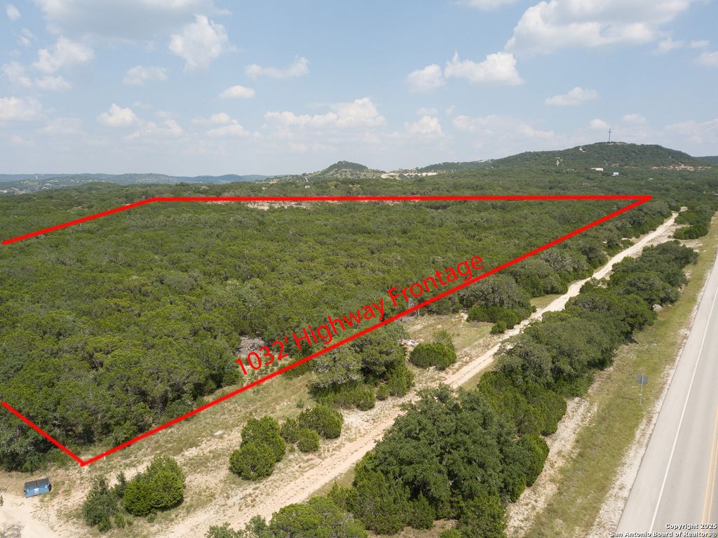 Photo of 14619 S State Highway 16, Pipe Creek, TX 78063 (MLS # 1911473)