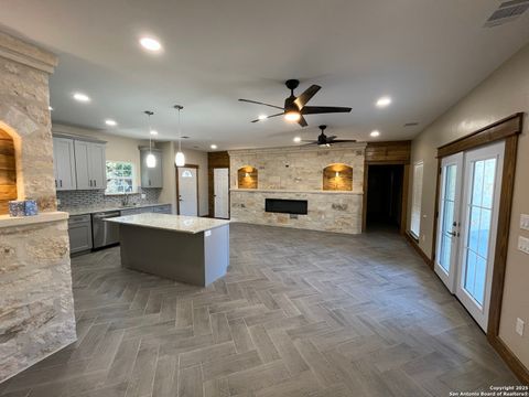 A home in Bandera