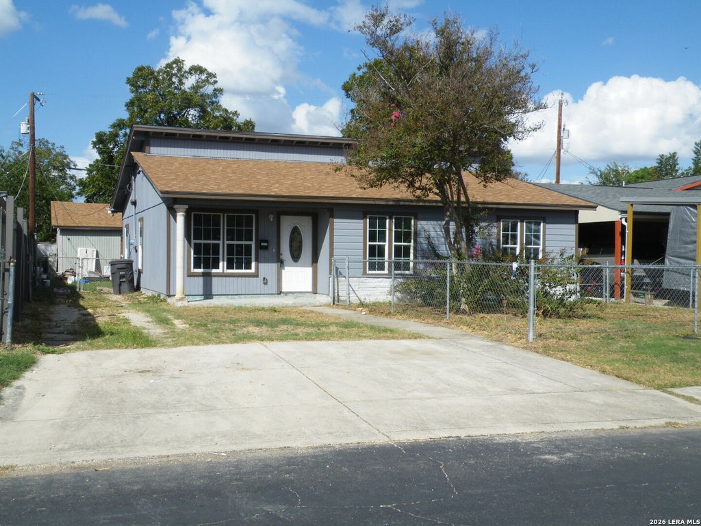 Photo of 2227 BEECHAVEN DR, San Antonio, TX 78207 (MLS # 2024378)