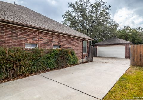 A home in Helotes