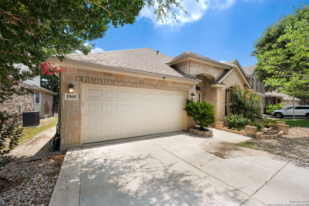 Photo of 1905 Walter Raleigh, Windcrest, TX 78239 (MLS # 1876636)