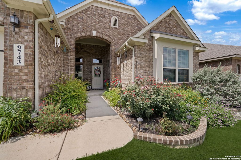 Photo of 9743 Monken, Boerne, TX 78006 (MLS # 1932387)