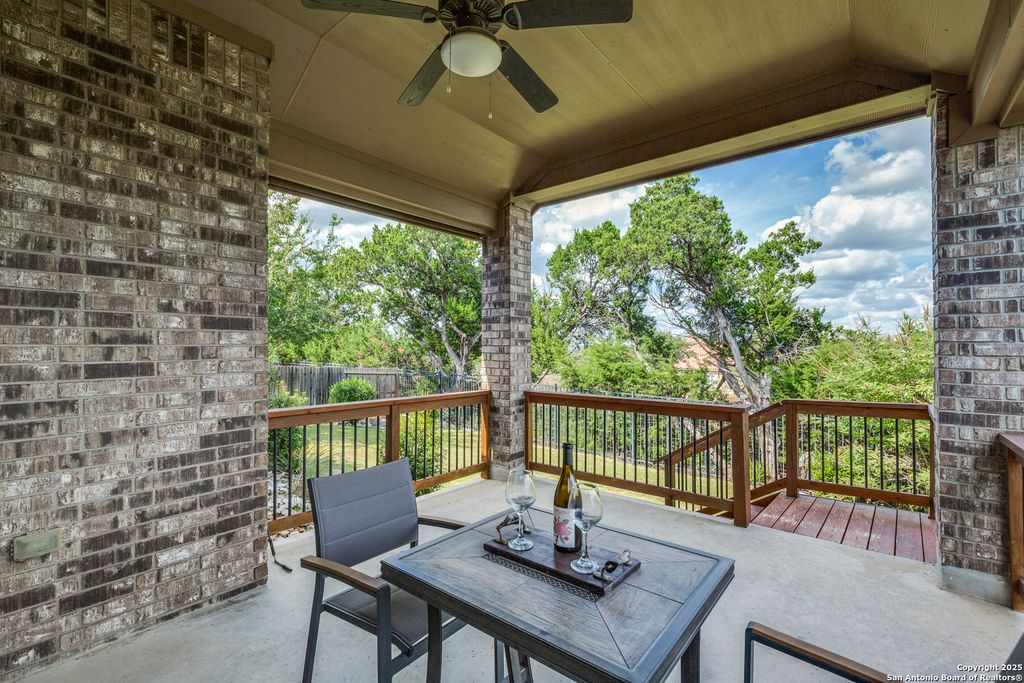 Photo of 21 Mariposa Pkwy W, Boerne, TX 78006 (MLS # 1913361)