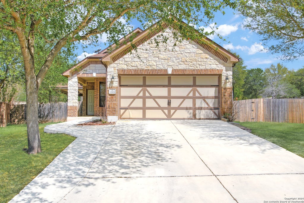 Photo of 13303 SUN SIERRA, San Antonio, TX 78245 (MLS # 1962928)