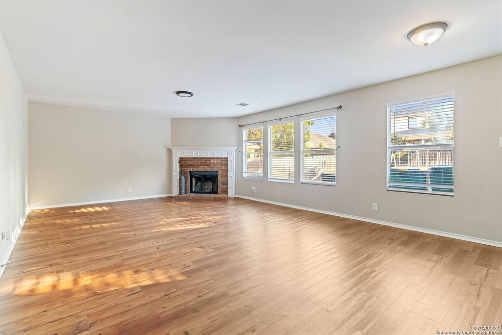 Photo of 208 Jordan, Boerne, TX 78006 (MLS # 1914922)