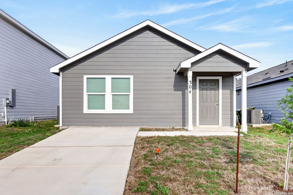 Photo of 304 Alligator Crk, Seguin, TX 78155 (MLS # 1959489)