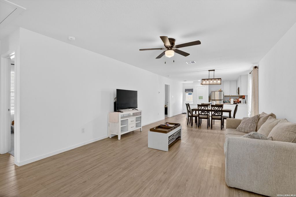 Photo of 304 Alligator Crk, Seguin, TX 78155 (MLS # 1959489)