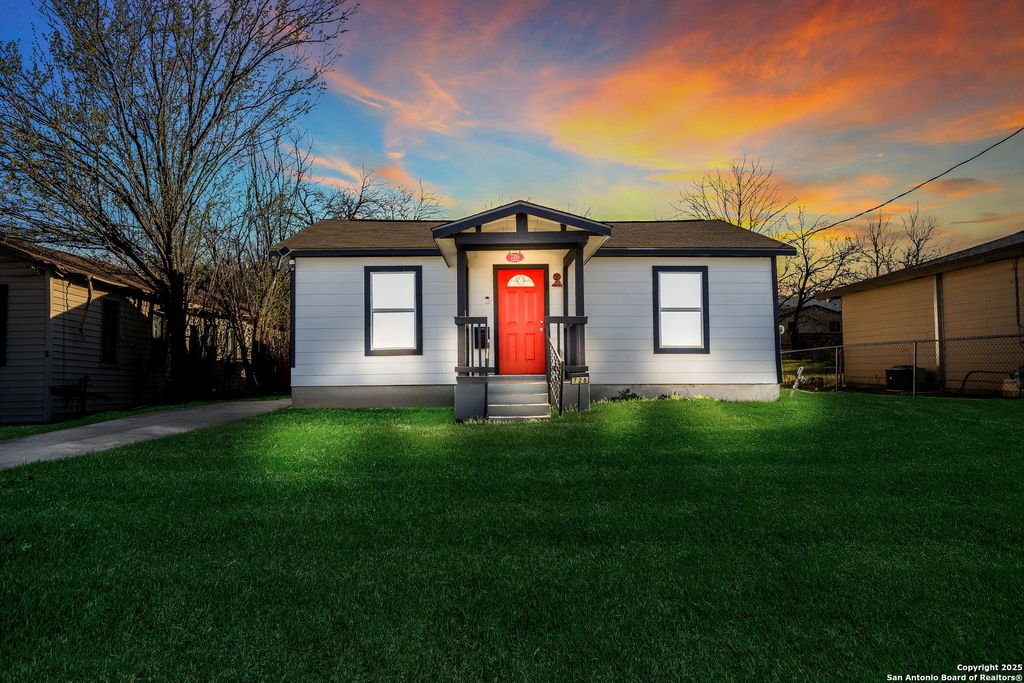 Photo of 726 Gabriel, San Antonio, TX 78202 (MLS # 1849560)