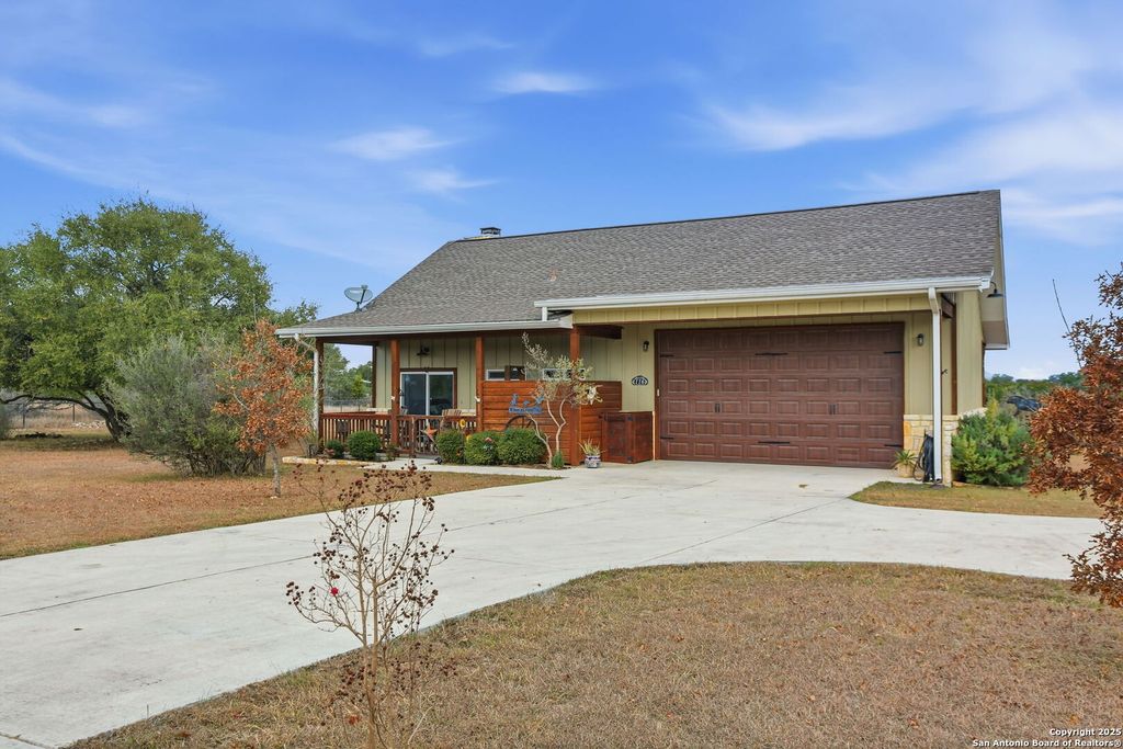 Photo of 116 Martingale Trail, Bandera, TX 78003 (MLS # 1928212)
