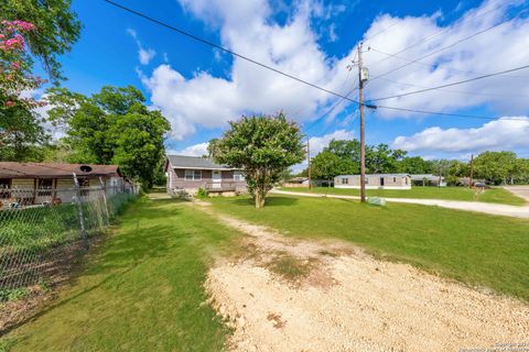 A home in Floresville