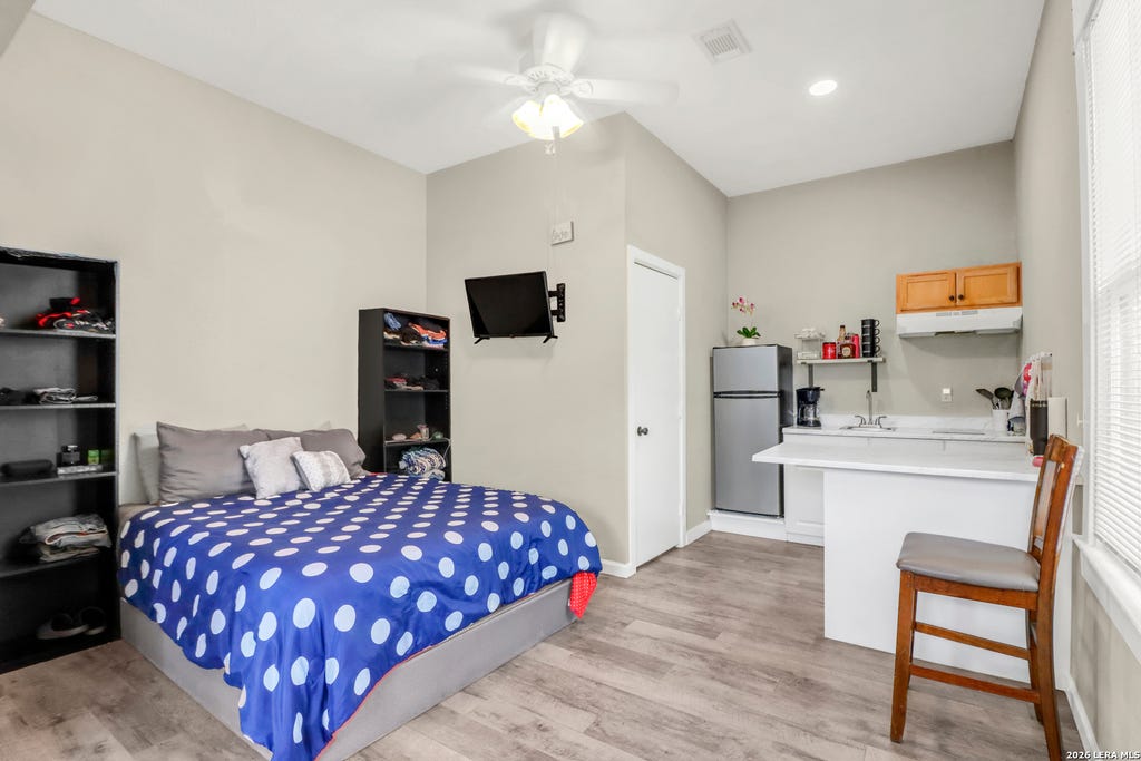 Photo of 713 Lockhart, San Antonio, TX 78202 (MLS # 1998313)