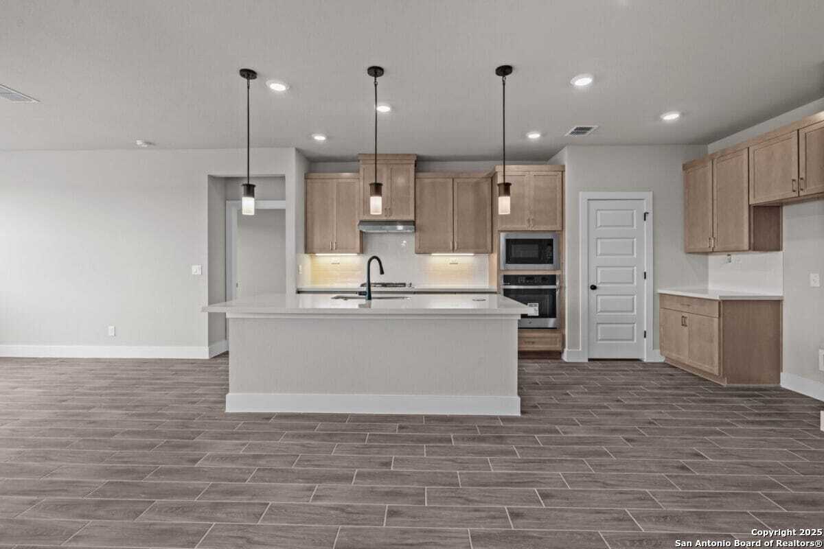 11123 Lowder lane