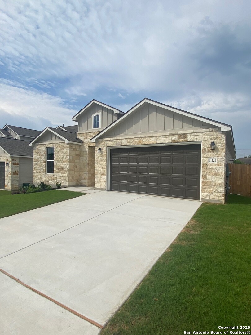 11123 Lowder lane