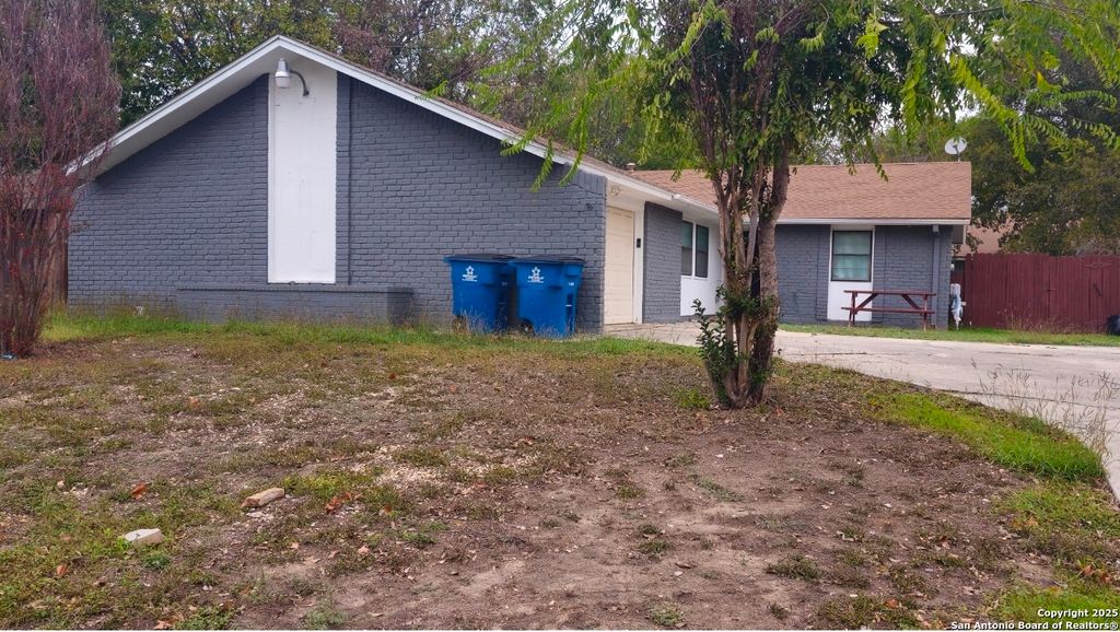 Photo of 4819 BILL ANDERS, Kirby, TX 78219 (MLS # 1925844)