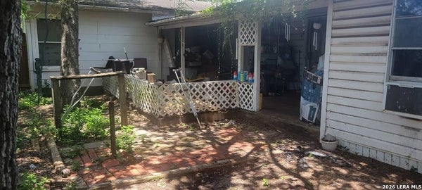 1711 S TYLER ST, BEEVILLE, TX 78102 - Image f55eb76cebce153ace77d1ccae31f937/4128390561