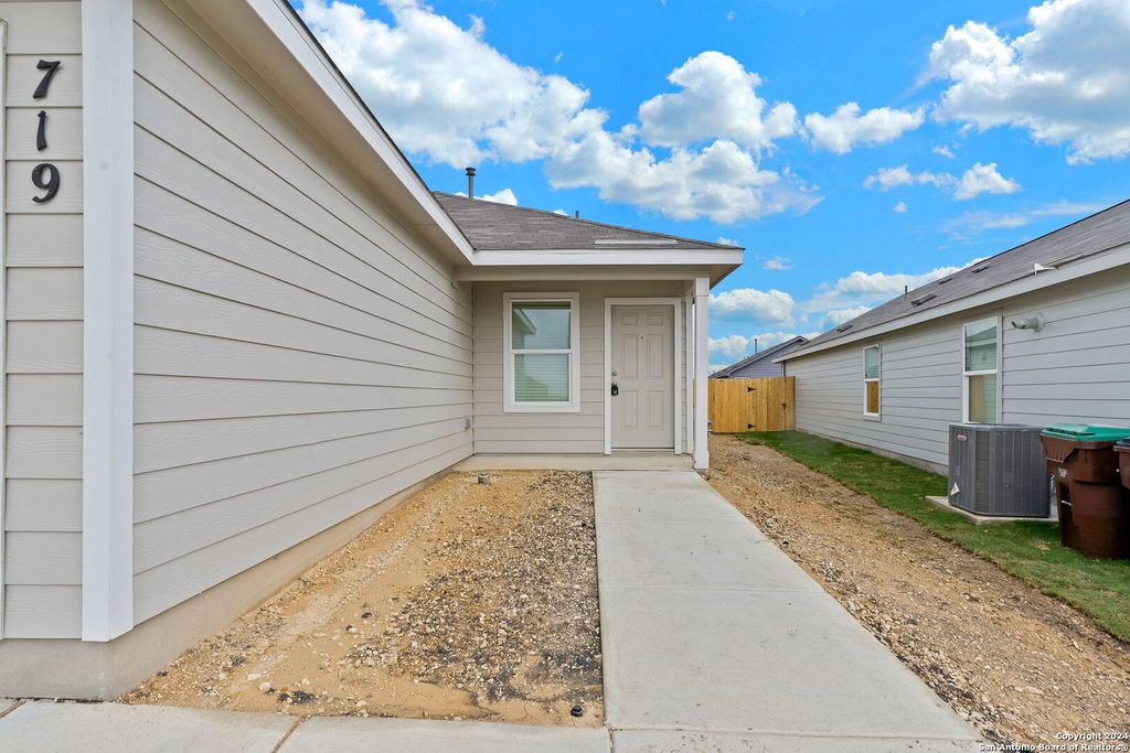 Photo of 719 grey dove, New Braunfels, TX 78132 (MLS # 1926153)