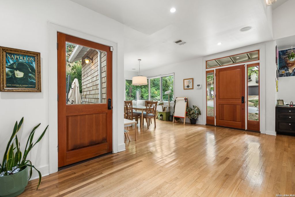 Photo of 201 Chichester, Alamo Heights, TX 78209 (MLS # 1959046)