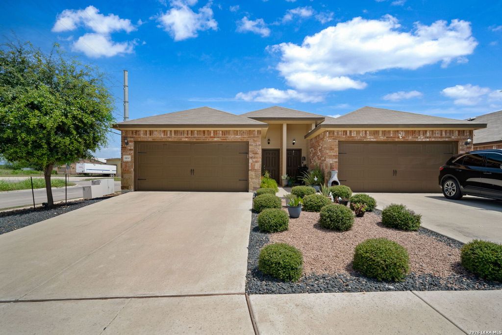 Photo of 1100/1102 Stanley, Seguin, TX 78155 (MLS # 1945640)