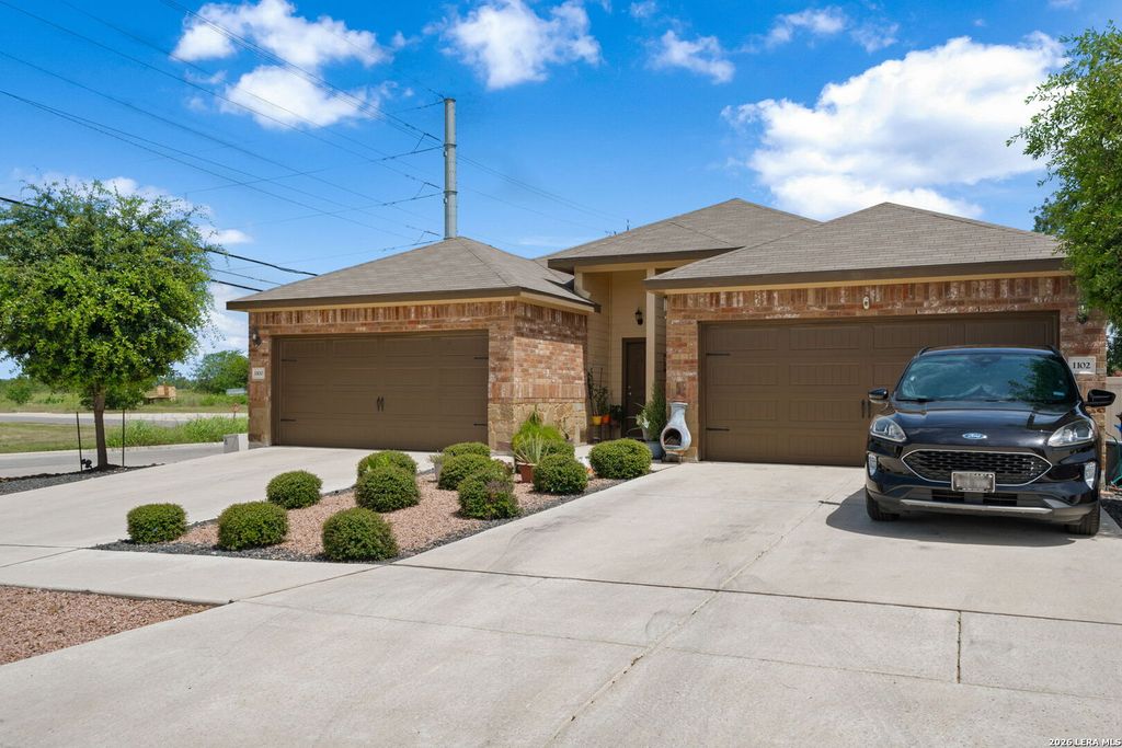 Photo of 1100/1102 Stanley, Seguin, TX 78155 (MLS # 1945640)