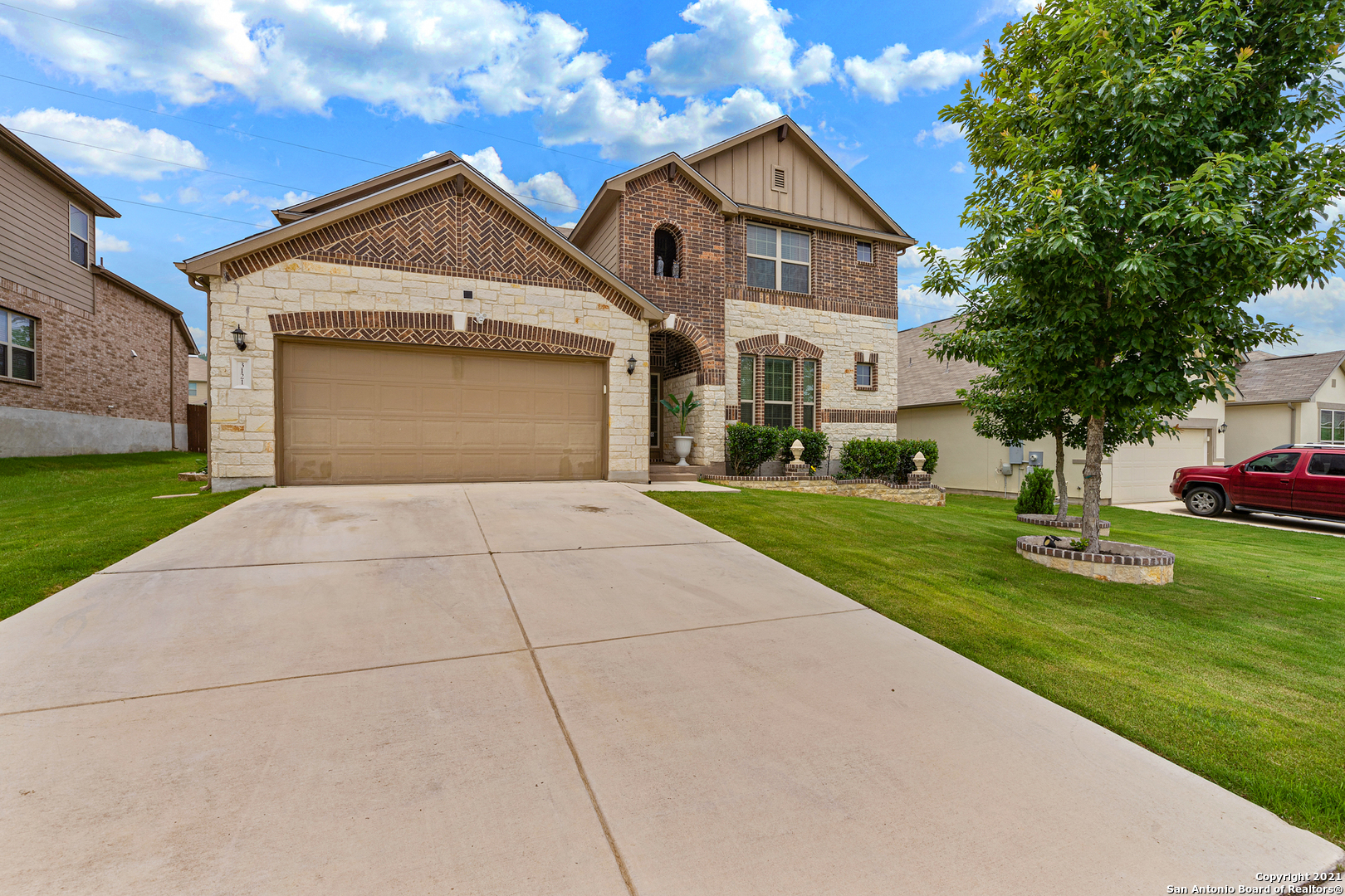 3121 HALF MOON DR