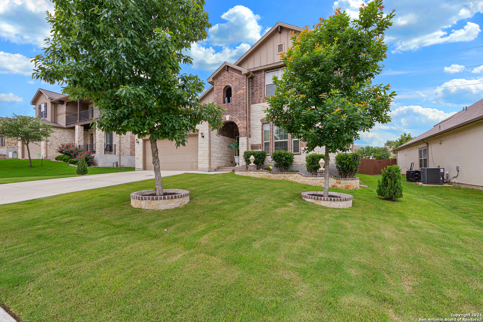 3121 HALF MOON DR